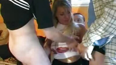 Aranyos cosplayer anya fia sex magyarul szeret szexelni
